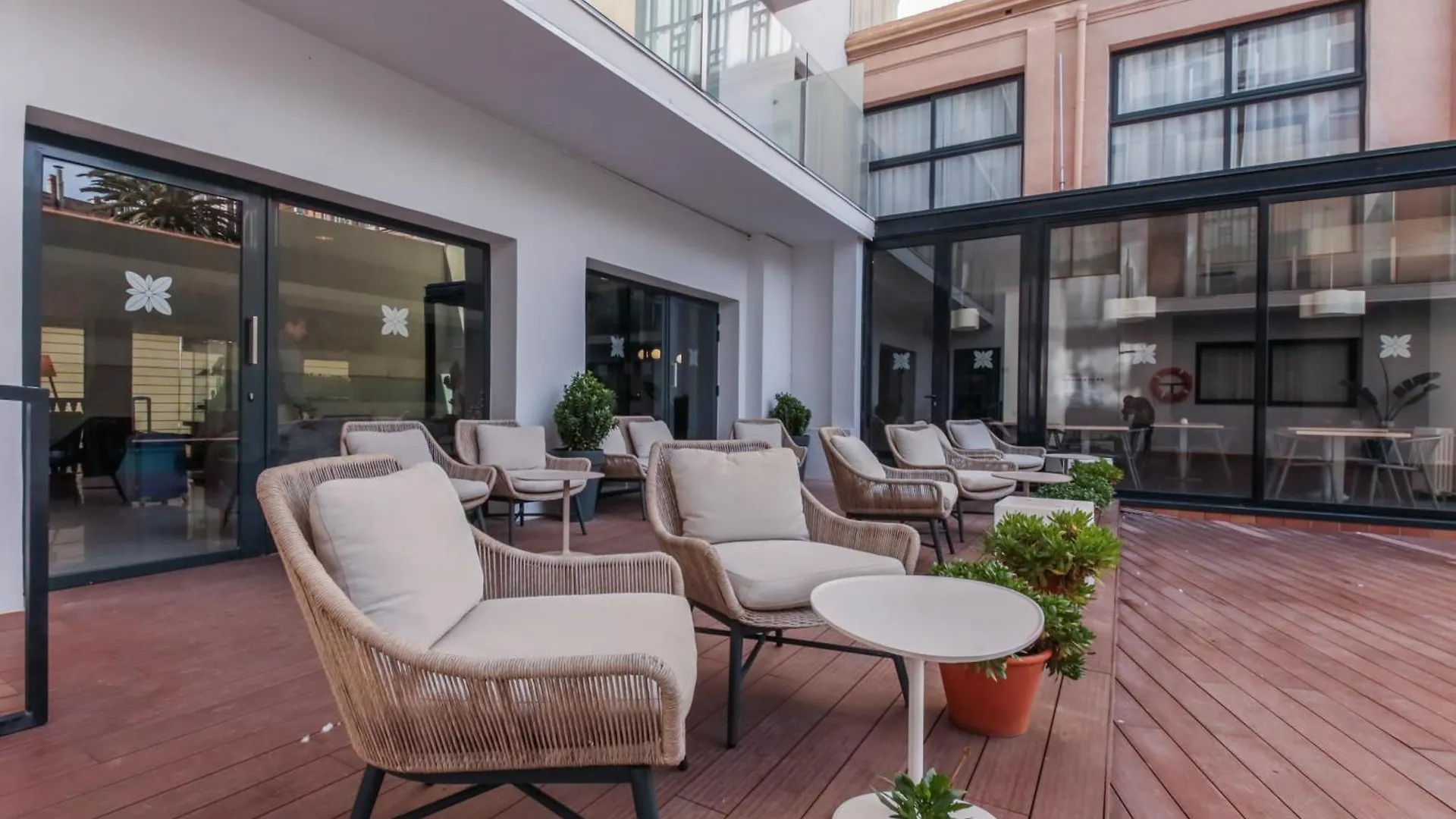 Hotel Lauria Tarragona 3*,  İspanya